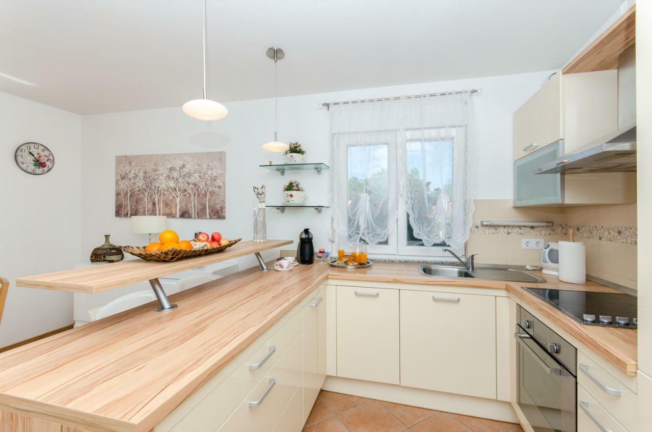 Dalmatian Village Charm - Spacious Villa With Pool Near Trogir Primorski Dolac ภายนอก รูปภาพ