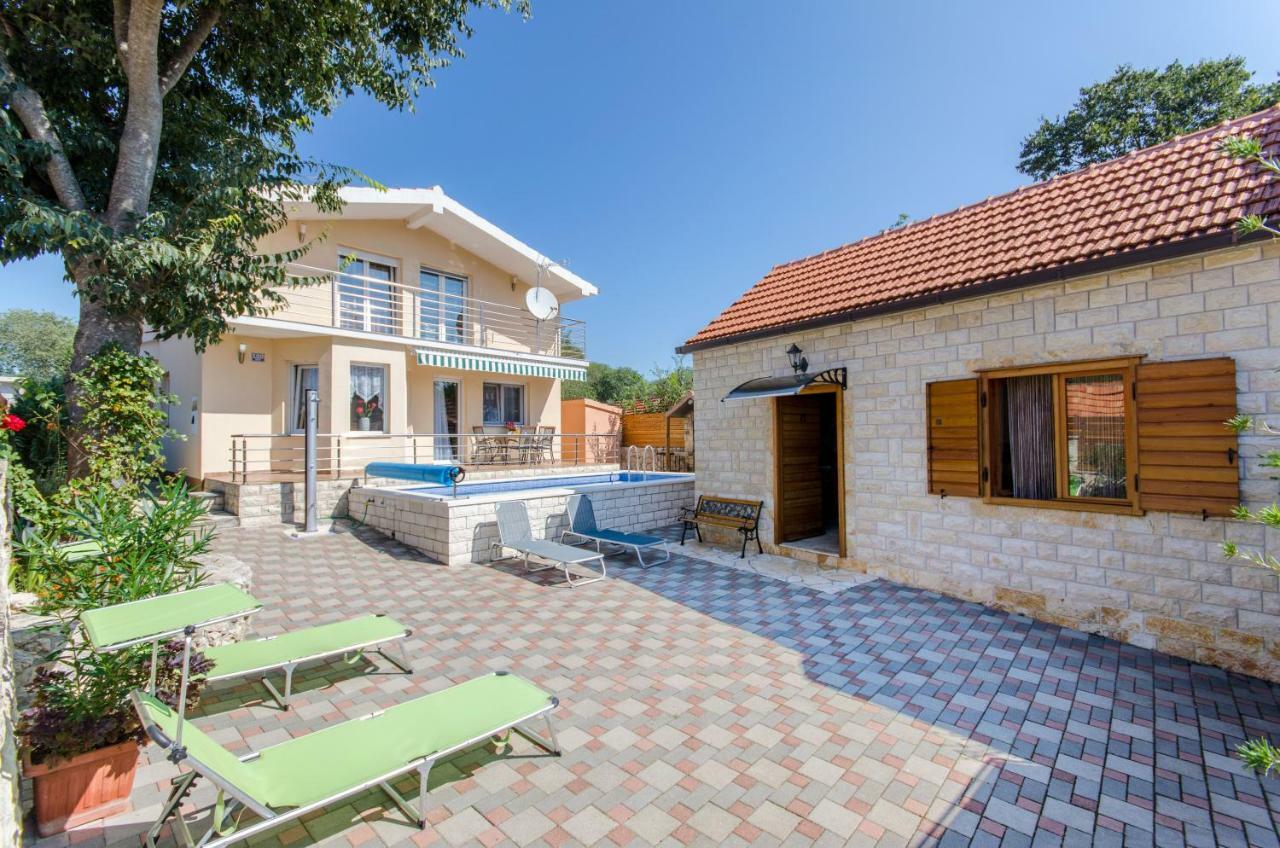 Dalmatian Village Charm - Spacious Villa With Pool Near Trogir Primorski Dolac ภายนอก รูปภาพ