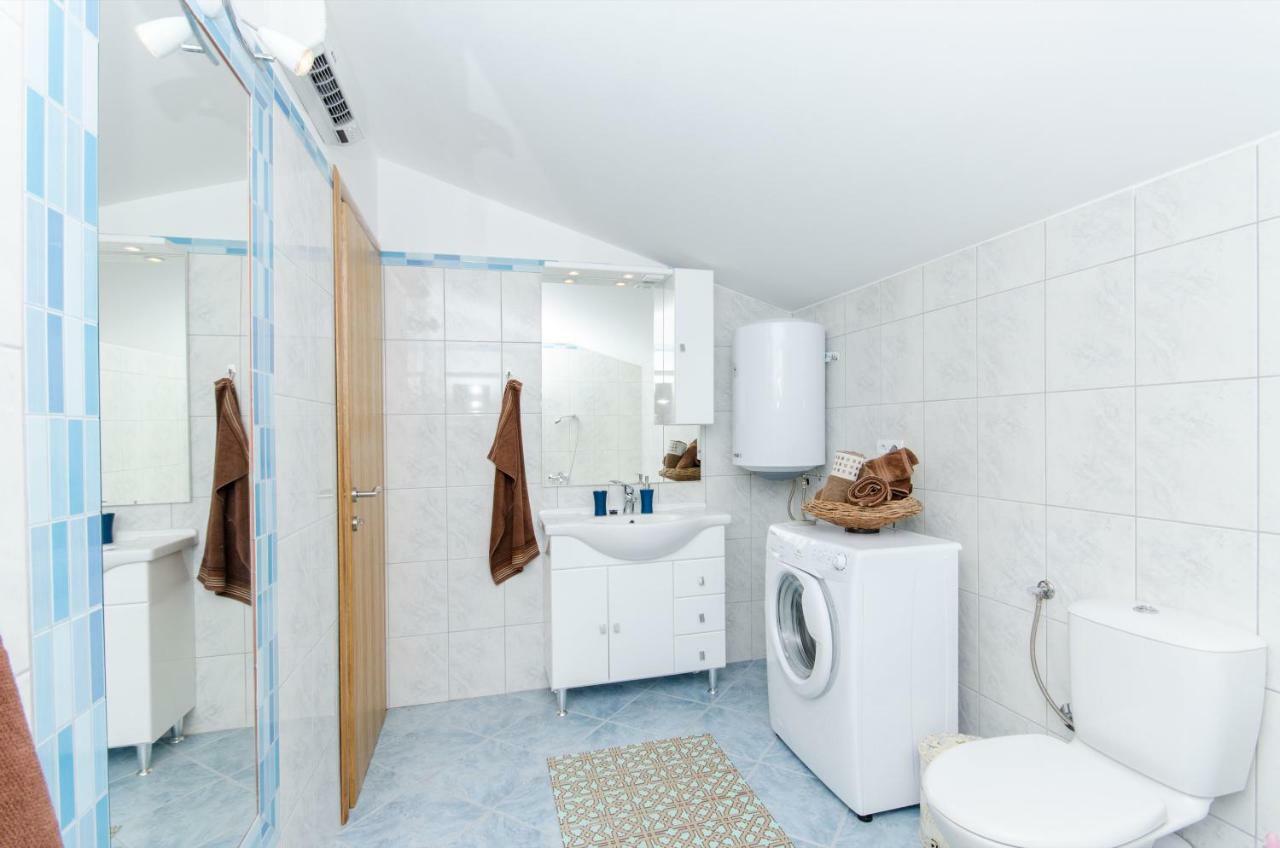 Dalmatian Village Charm - Spacious Villa With Pool Near Trogir Primorski Dolac ภายนอก รูปภาพ